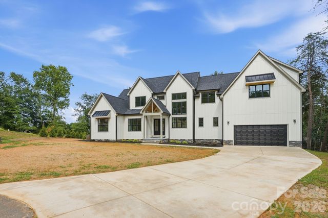 301 Spanish Oak Lane, Gastonia, NC 28056