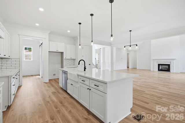 301 Spanish Oak Lane, Gastonia, NC 28056