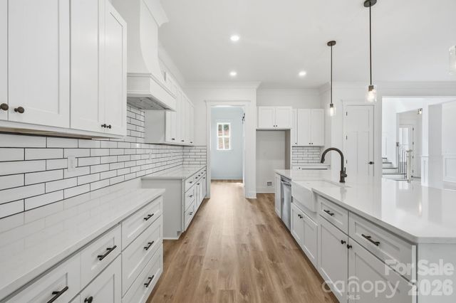 301 Spanish Oak Lane, Gastonia, NC 28056
