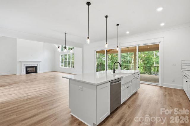 301 Spanish Oak Lane, Gastonia, NC 28056