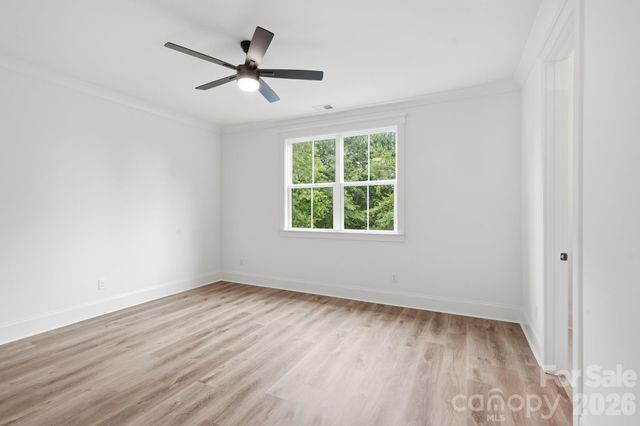 301 Spanish Oak Lane, Gastonia, NC 28056