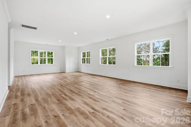 301 Spanish Oak Lane, Gastonia, NC 28056