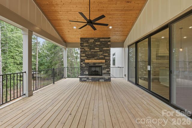 301 Spanish Oak Lane, Gastonia, NC 28056