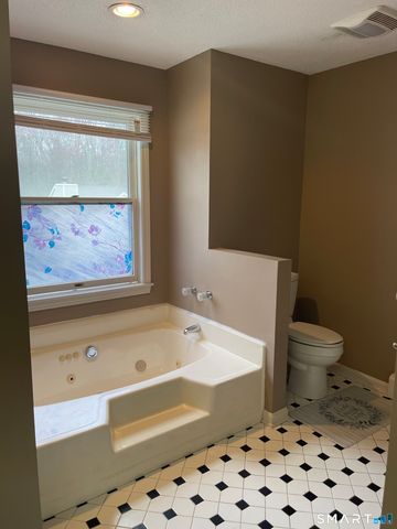163 Trotters Way, Torrington, CT 06790