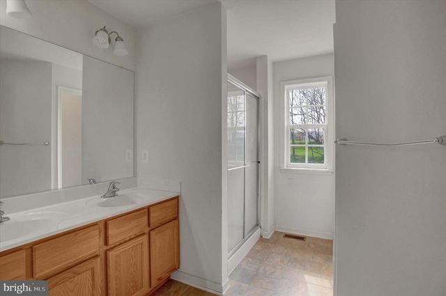 11606 HONEY RUN LN, Waynesboro, PA 17268