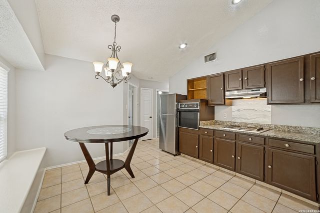 2922 Ash Field Dr, San Antonio, TX 78245