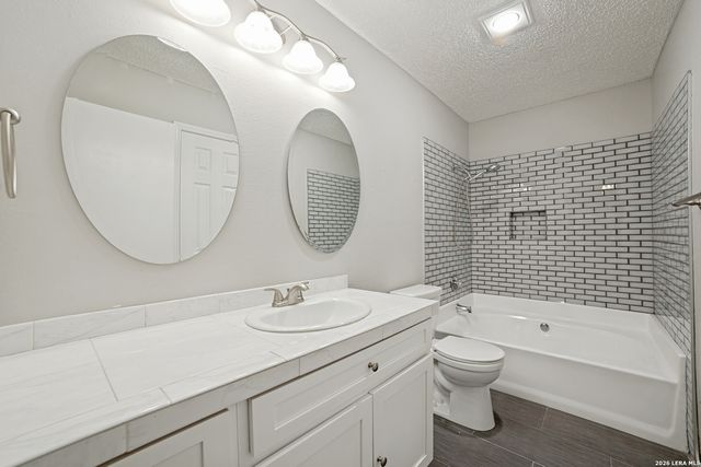 2922 Ash Field Dr, San Antonio, TX 78245