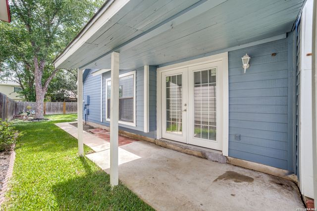 2922 Ash Field Dr, San Antonio, TX 78245