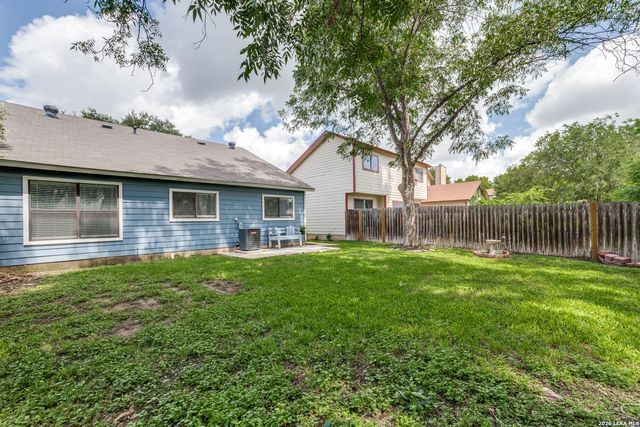 2922 Ash Field Dr, San Antonio, TX 78245