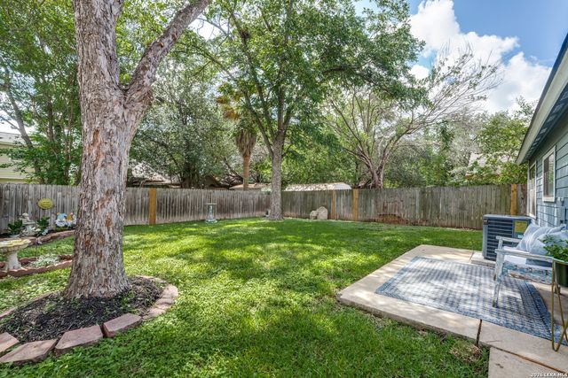 2922 Ash Field Dr, San Antonio, TX 78245