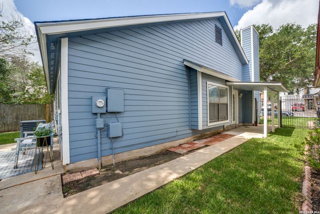 2922 Ash Field Dr, San Antonio, TX 78245