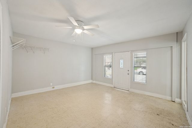 2922 Ash Field Dr, San Antonio, TX 78245