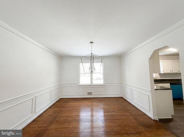 2304 HOLLY SPRING DR, Silver Spring, MD 20905