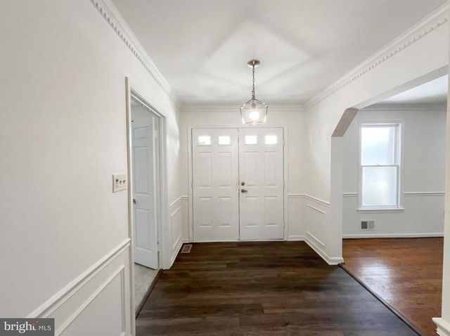 2304 HOLLY SPRING DR, Silver Spring, MD 20905