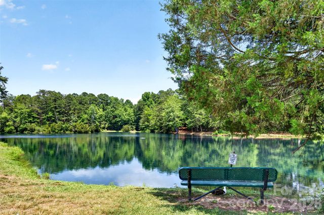 142 Elrosa Road, Mooresville, NC 28115