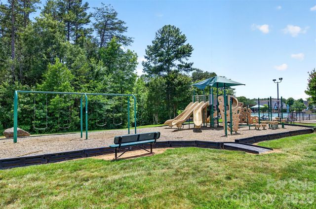 142 Elrosa Road, Mooresville, NC 28115