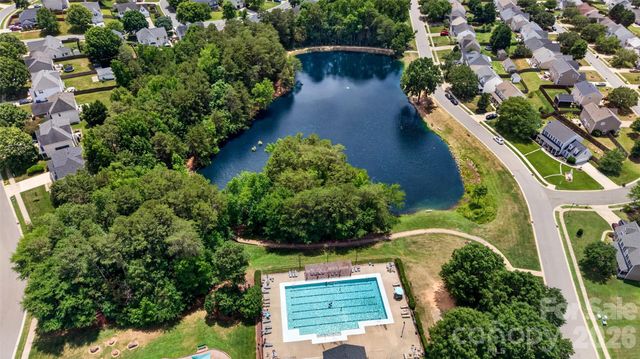 142 Elrosa Road, Mooresville, NC 28115