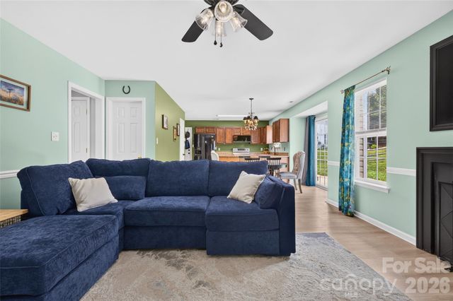 142 Elrosa Road, Mooresville, NC 28115