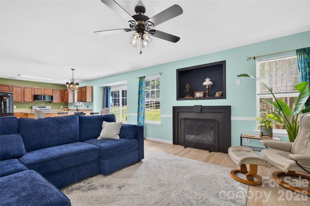 142 Elrosa Road, Mooresville, NC 28115