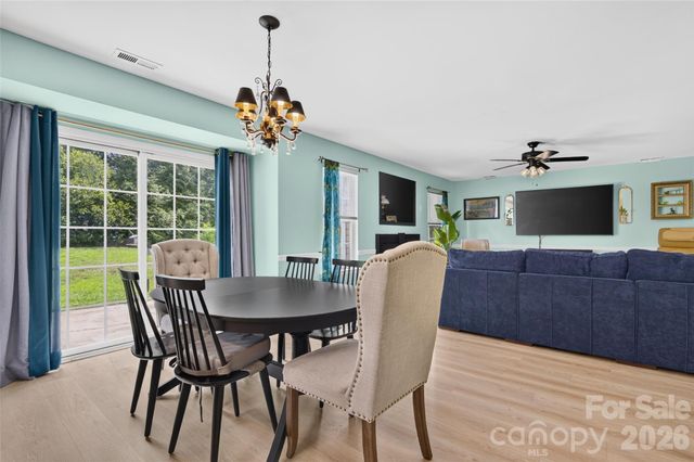 142 Elrosa Road, Mooresville, NC 28115