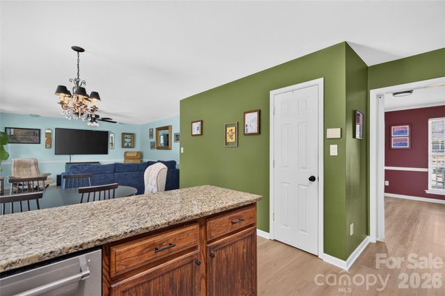 142 Elrosa Road, Mooresville, NC 28115