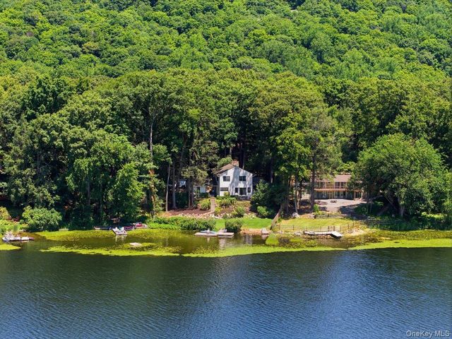 56 Twin Lakes Road, South Salem, NY 10590