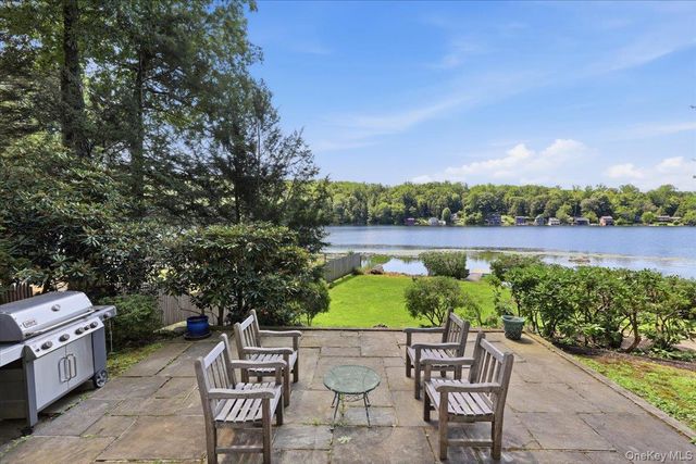 56 Twin Lakes Road, South Salem, NY 10590