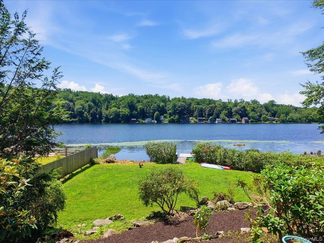 56 Twin Lakes Road, South Salem, NY 10590