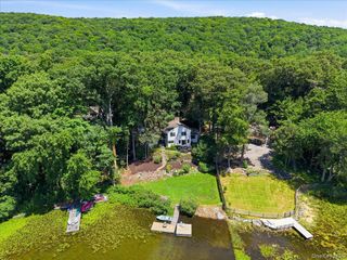 56 Twin Lakes Road, South Salem, NY 10590