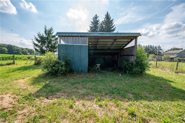 3555 W South Range Road, Columbiana, OH 44408