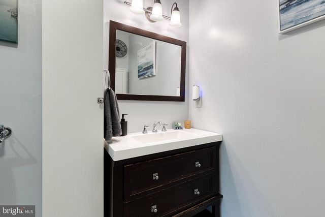 216 S HIGHLAND AVE, Baltimore, MD 21224