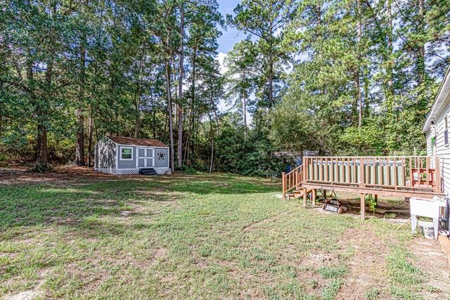111 Samantha Lane, Huntsville, TX 77340