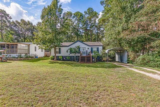111 Samantha Lane, Huntsville, TX 77340