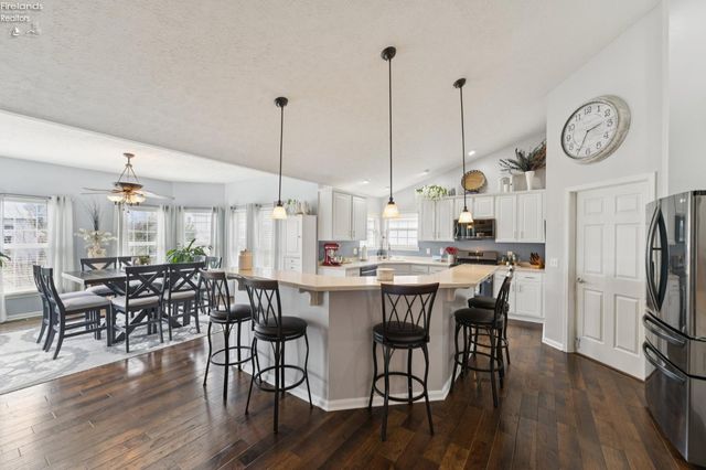 1235 Cherokee, Vermilion, OH 44089