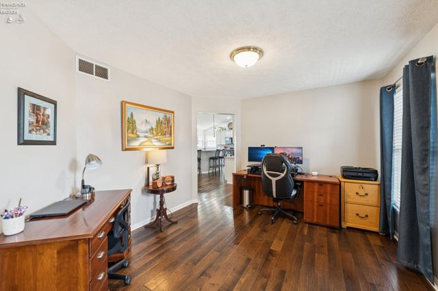 1235 Cherokee, Vermilion, OH 44089