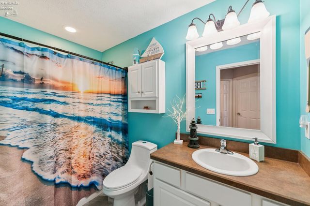 1235 Cherokee, Vermilion, OH 44089