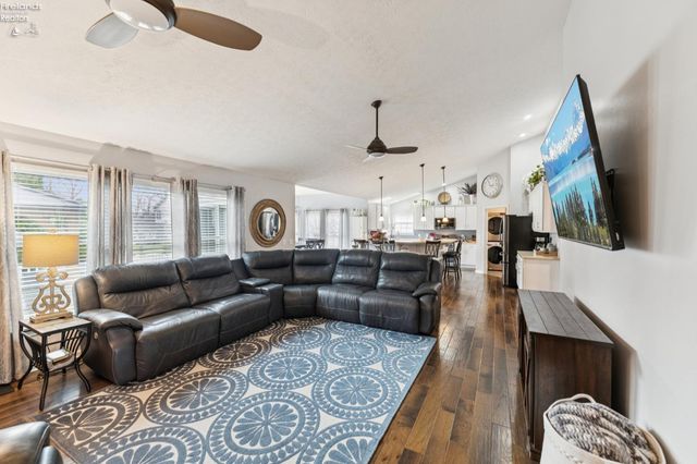 1235 Cherokee, Vermilion, OH 44089