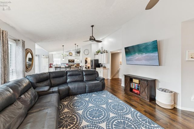 1235 Cherokee, Vermilion, OH 44089