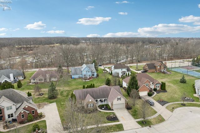 1235 Cherokee, Vermilion, OH 44089