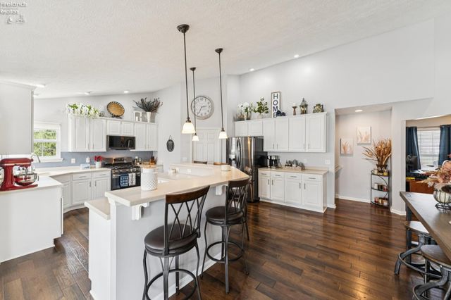 1235 Cherokee, Vermilion, OH 44089