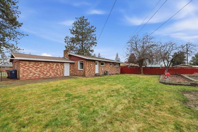 1808 W Kiernan Ave, Spokane, WA 99205