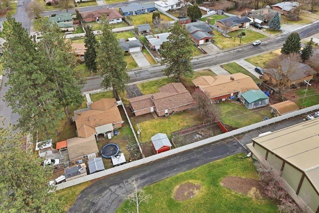 1808 W Kiernan Ave, Spokane, WA 99205