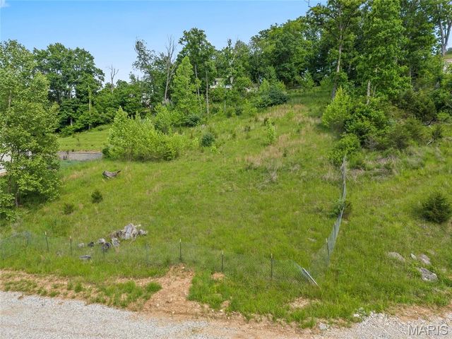 6752 Walnut Valley, High Ridge, MO 63049