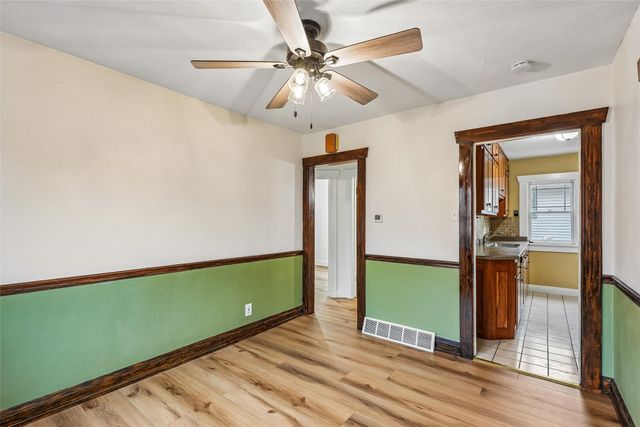 217 W 10th Street S, Newton, IA 50208