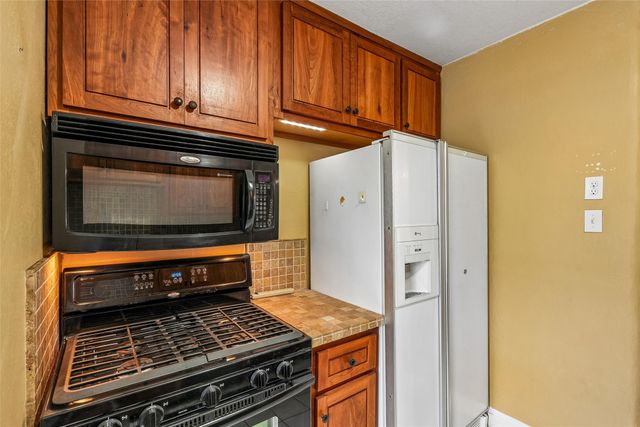 217 W 10th Street S, Newton, IA 50208