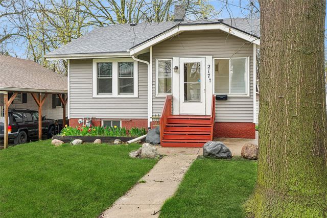 217 W 10th Street S, Newton, IA 50208