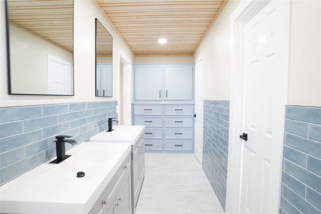 2302 Greenhill Drive, Carrollton, TX 75006