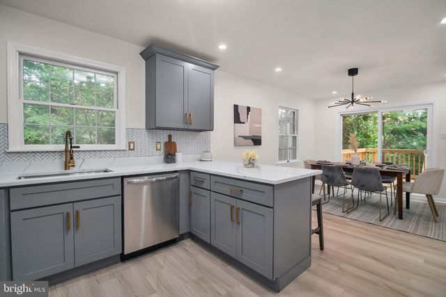 5809 SHANA PL, Burke, VA 22015