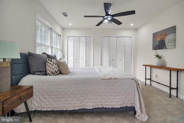 5809 SHANA PL, Burke, VA 22015