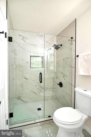 5809 SHANA PL, Burke, VA 22015